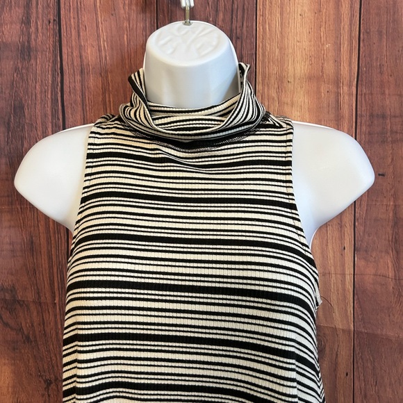 Dainty Hooligan Black & White Stripe Flowy Sleeveless Turtleneck Dress Size Sm - Picture 2 of 6